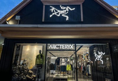 ​中产捧红的始祖鸟即将IPO，安踏捧出第二个“FILA”？