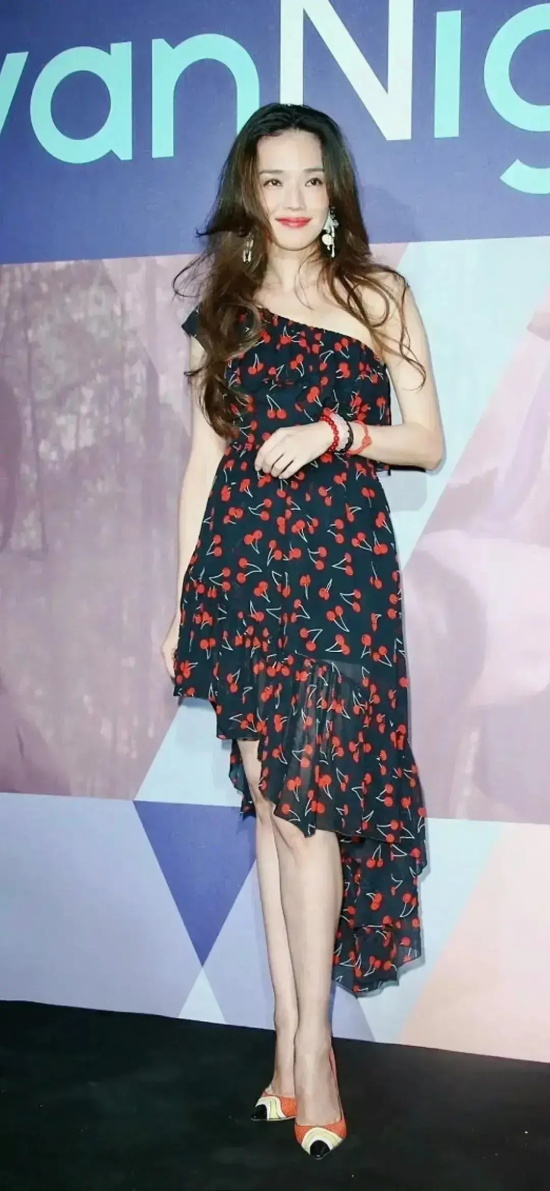 性感优雅的鲶鱼系美女：舒淇高清写真合集
