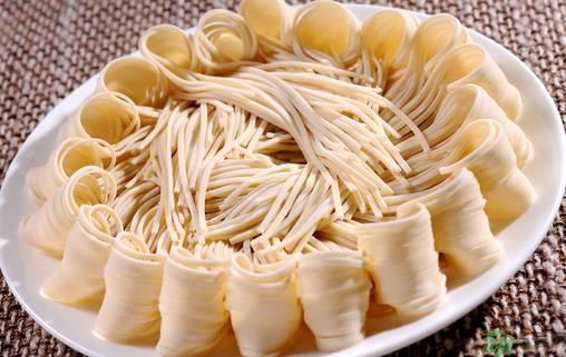 米饭的热量高还是馒头的热量高？米饭的热量高还是面条的热量高？