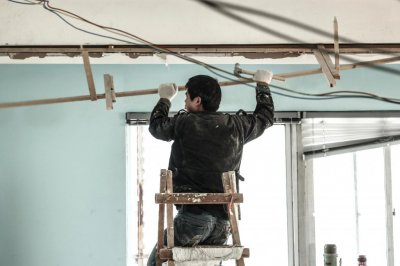 ​从劳务输出到“漂二代”，回不了家的江西人？
