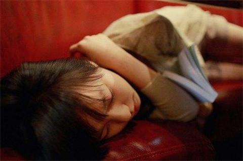 相亲后怎么和女生聊天，怎么和女生聊天技巧