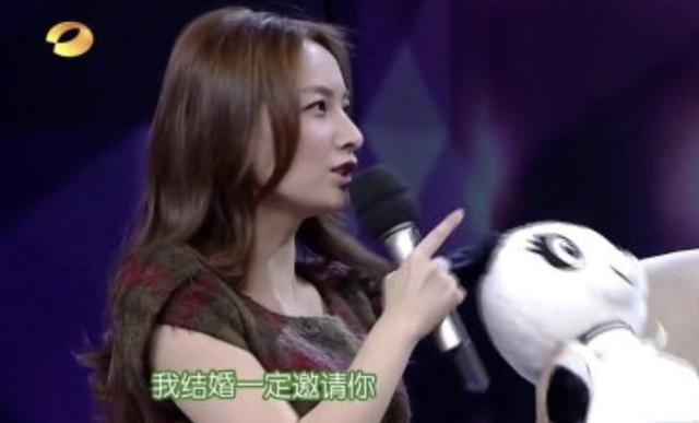 吴昕卖闲置再起争议！将钟汉良定制娃娃60元卖出是有多缺钱？