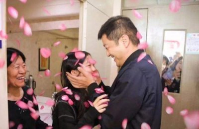 ​李嫣正脸照罕见流出，唇腭裂痕迹已不在，如今颜值超高惊艳网友