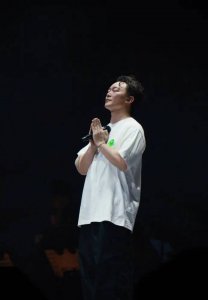 ​陈奕迅首次透露伤后恢复情况：以后嘴巴可能张不开