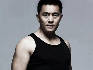 ​常戎：与王菁华分开后，娶小17岁的张远，幸福美满