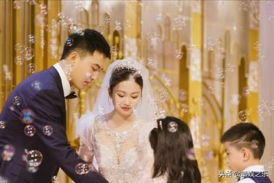​王威官宣结婚喜讯，好友杨幂送上祝福，娇妻颜值高气质佳