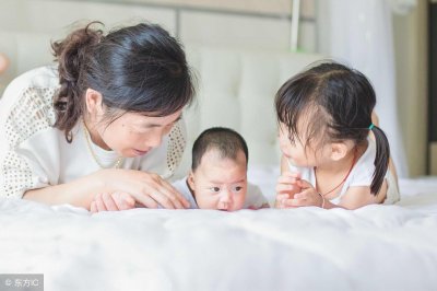 ​全国多地相继出台“催生”二孩政策：发分娩、奶粉等补贴