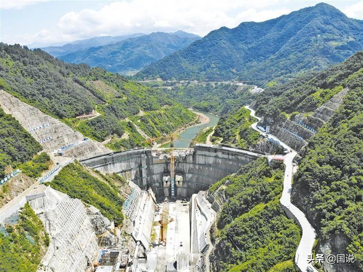 凤凰联盟app广东清远佛冈龙山镇跨村调水缓解旱情农田重现生机