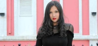 ​LOL:小苍梦回18？近照丰满水润有活力！网友：纯路人，主播18了吗