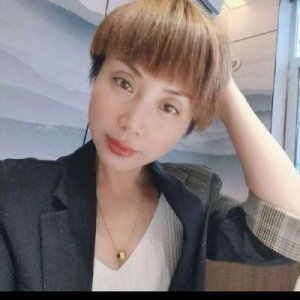 ​黎明妻子身份揭秘：现任妻子名叫WaiMan，现年47岁，籍贯广东