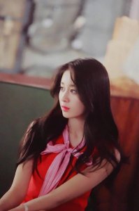 ​ins直播途中看到恶意留言而正色的T-ara「朴智妍」！