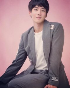 ​传崔昌烨因吸毒无缘新剧 MBC澄清：不在演职表
