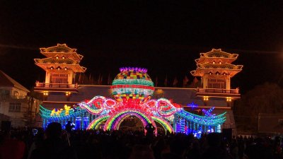 ​兰州西固灯展开灯了，抢先看哦！