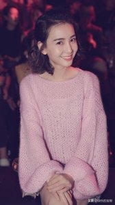 ​青年演员，歌手，陆怡璇样貌甜美，温文尔雅，女神范十足