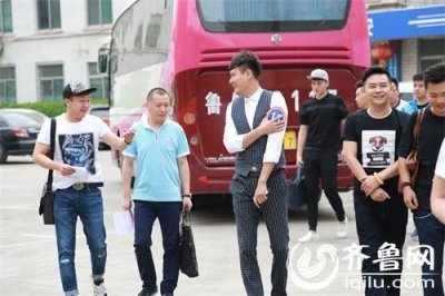 ​仁品嗓音门诊再获业内认可 二十年无休新闻主播被要求禁声休养