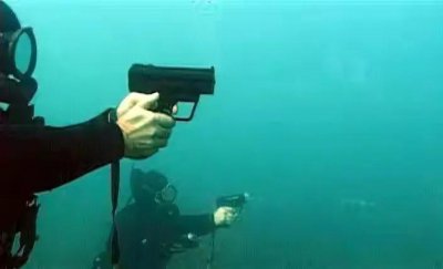 ​德国黑科技-HK P11水下无声专用手枪