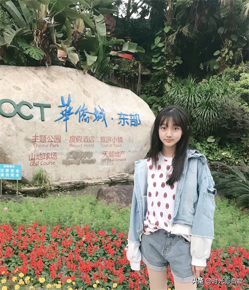 小李慧珍日常美图欣赏：曲芷含一路走来很努力，爱笑的女孩运气好