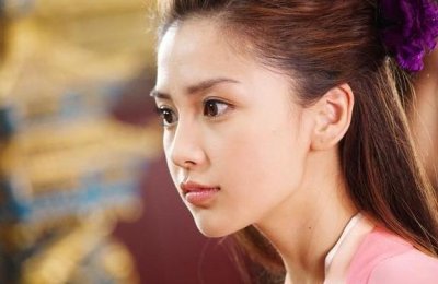 ​女生脸上如有这3个变化就是手机脸，你的颜值正在偷偷降低