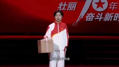 ​独臂弃婴高思恩的“奔跑”人生：“社会性参照”对孩子影响深远