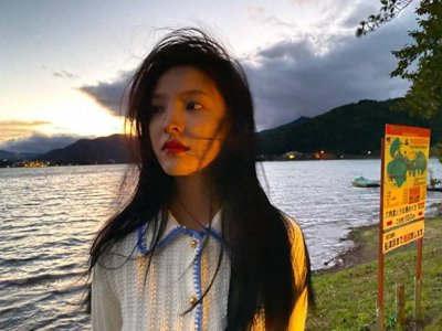 ​章若楠，来自浙江温州，就读于杭州电子科技大学，中国内地女演员