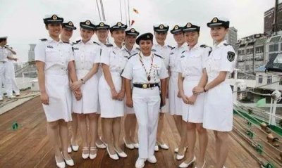 ​镜头下：中国美丽海军女兵的风采