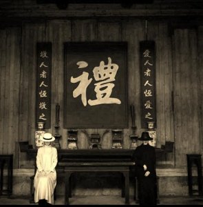 ​百鬼夜行有人混在其中比鬼还开心，人知鬼恐怖鬼晓人心毒
