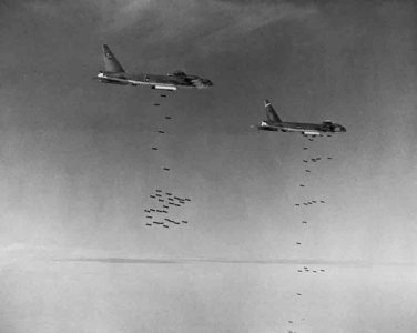 ​B-52重型轰炸机
