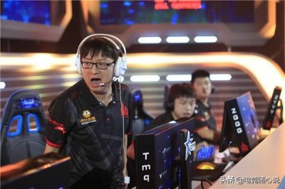 ​穿越火线对掏：绝迹TD连续40杀，白鲨惨被刀杀