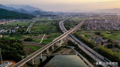 ​广东江门G240国道连通工程，双向6车道一级公路，主线全长1160米
