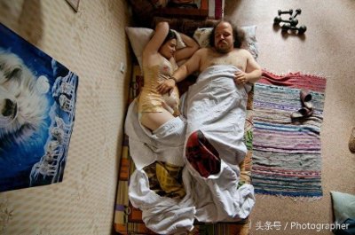​大肚子孕妇如何与丈夫在一张床上过夜