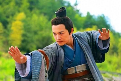 ​郭靖共有10位传人，分别是：一名将、二大侠、三恶人、四草包