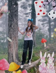 ​毕滢晒近照心情好，撒娇否认与张丹峰的关系，言辞略显暧昧和不满