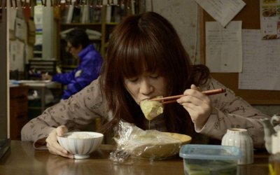 ​一句“家是最温暖的港湾”，摧毁了多少打算上进的年轻人？