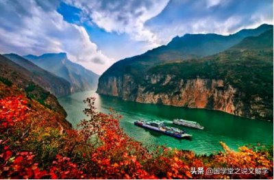​中国神秘三大悬棺群：长江三峡悬棺、重庆龙河悬棺、格凸河悬棺