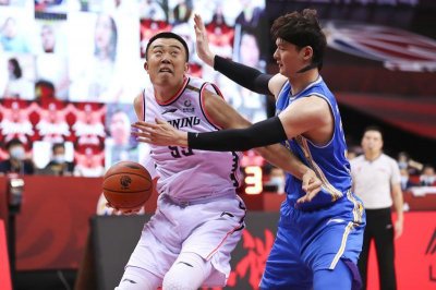 ​CBA本土中锋对决王哲林完败，韩德君率领辽宁喜提五连胜