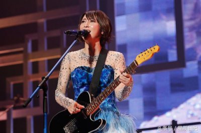 ​场面疯狂！蓝井艾露举办演唱会