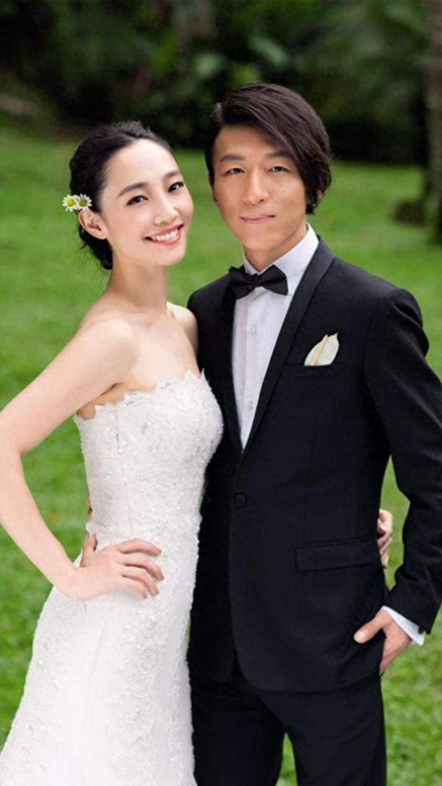 白百何陈羽凡昔日甜蜜婚纱照 相信他们曾经深爱过