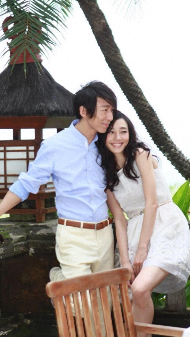 白百何陈羽凡昔日甜蜜婚纱照 相信他们曾经深爱过
