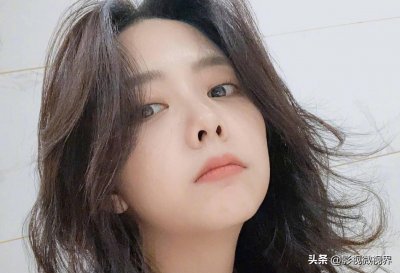 ​看哭众人！谭松韵父亲消瘦憔悴，和女儿拥抱告别让人难过