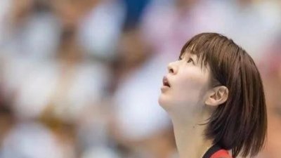 ​日本最美女排木村纱织，长相甜美，身材性感，却嫁给如此普通之人