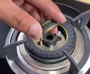 ​为什么燃气灶点火后一松手就灭？确认3个问题排除故障，彻底解决