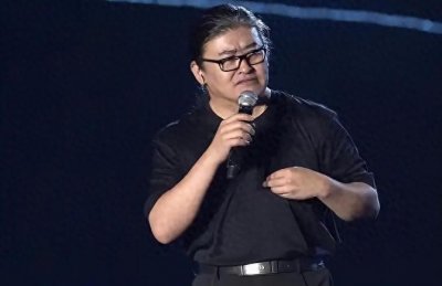 ​一代歌星刘欢晚年生活悲凉，女儿未婚，父母离世，今60岁苦度日
