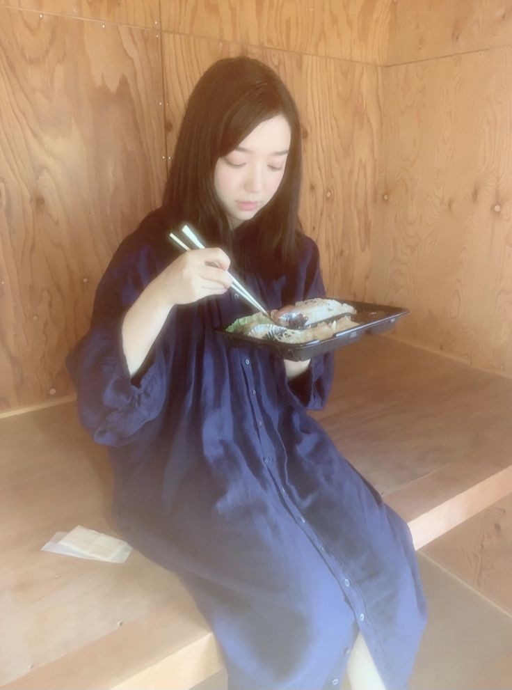 上白石萌音个人资料写真作品