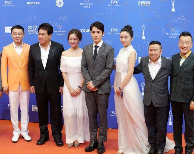 潘长江朱时茂同台演出 朱时茂潘长江合作的喜剧片今日上映(4)
