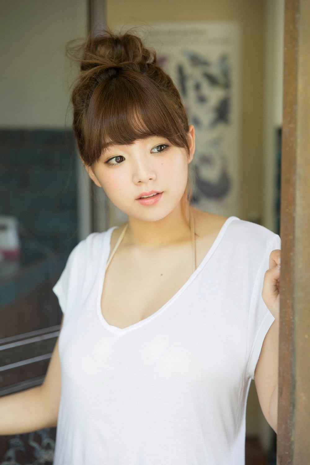 筱崎爱个人资料写真作品