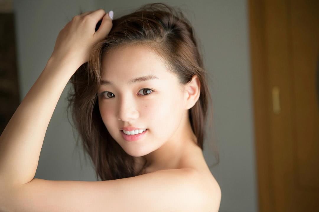 筱崎爱个人资料写真作品