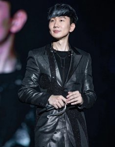​甄子丹国籍改回中国（盘点20位外国籍华人明星）