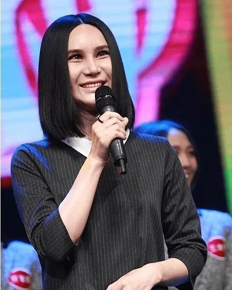 尚雯婕前后对比（一代歌王尚雯婕整容前后差距太大）