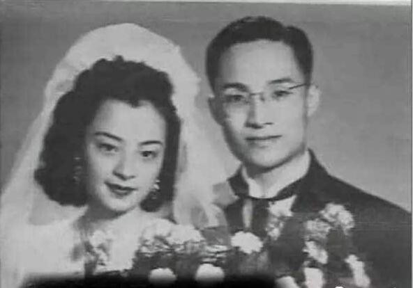 金庸夫人是谁三任妻子照片谁符合小龙女 金庸有几个孩子现状