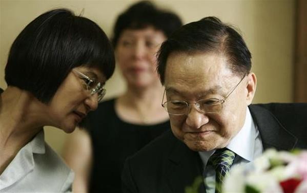 金庸夫人是谁三任妻子照片谁符合小龙女 金庸有几个孩子现状